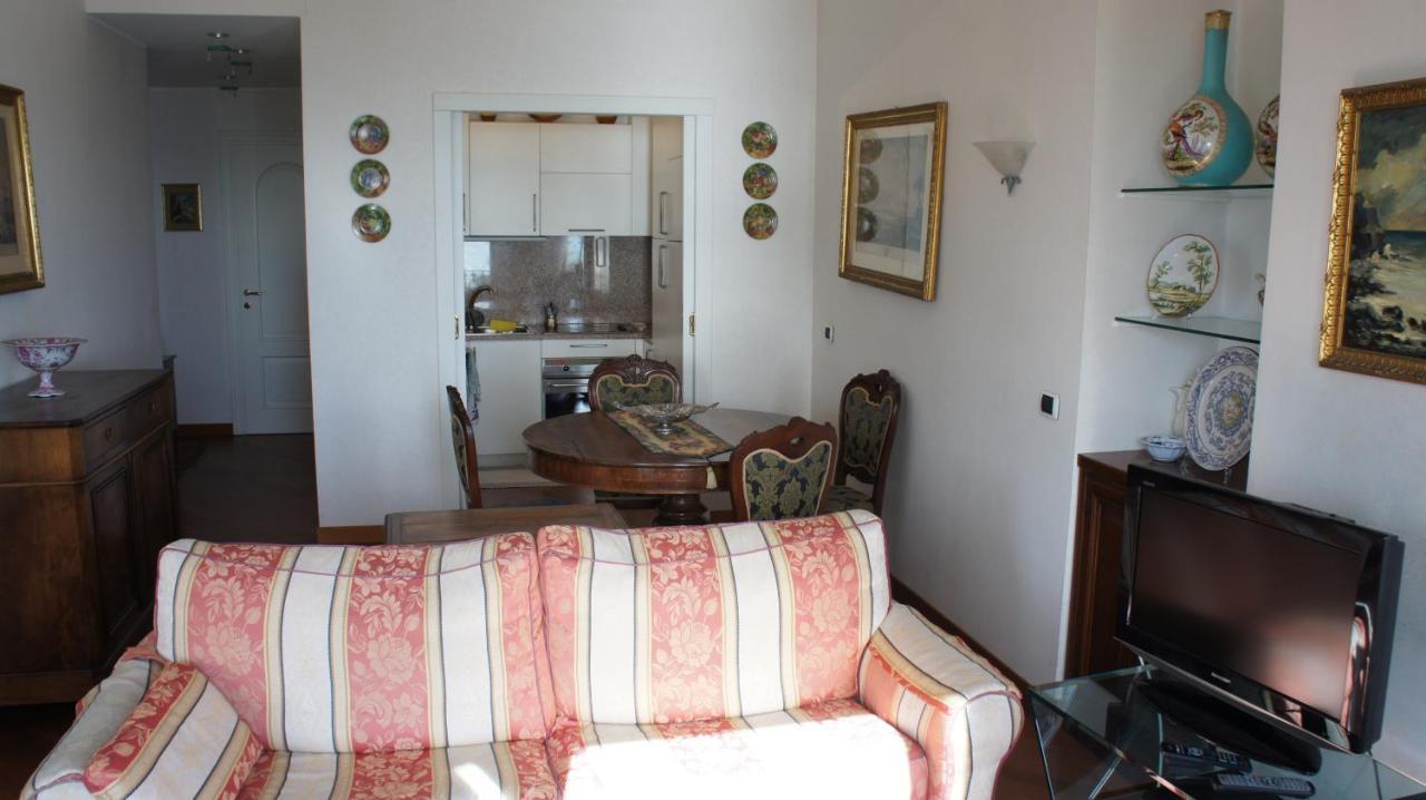Regina Sur La Plage Menton Exterior photo